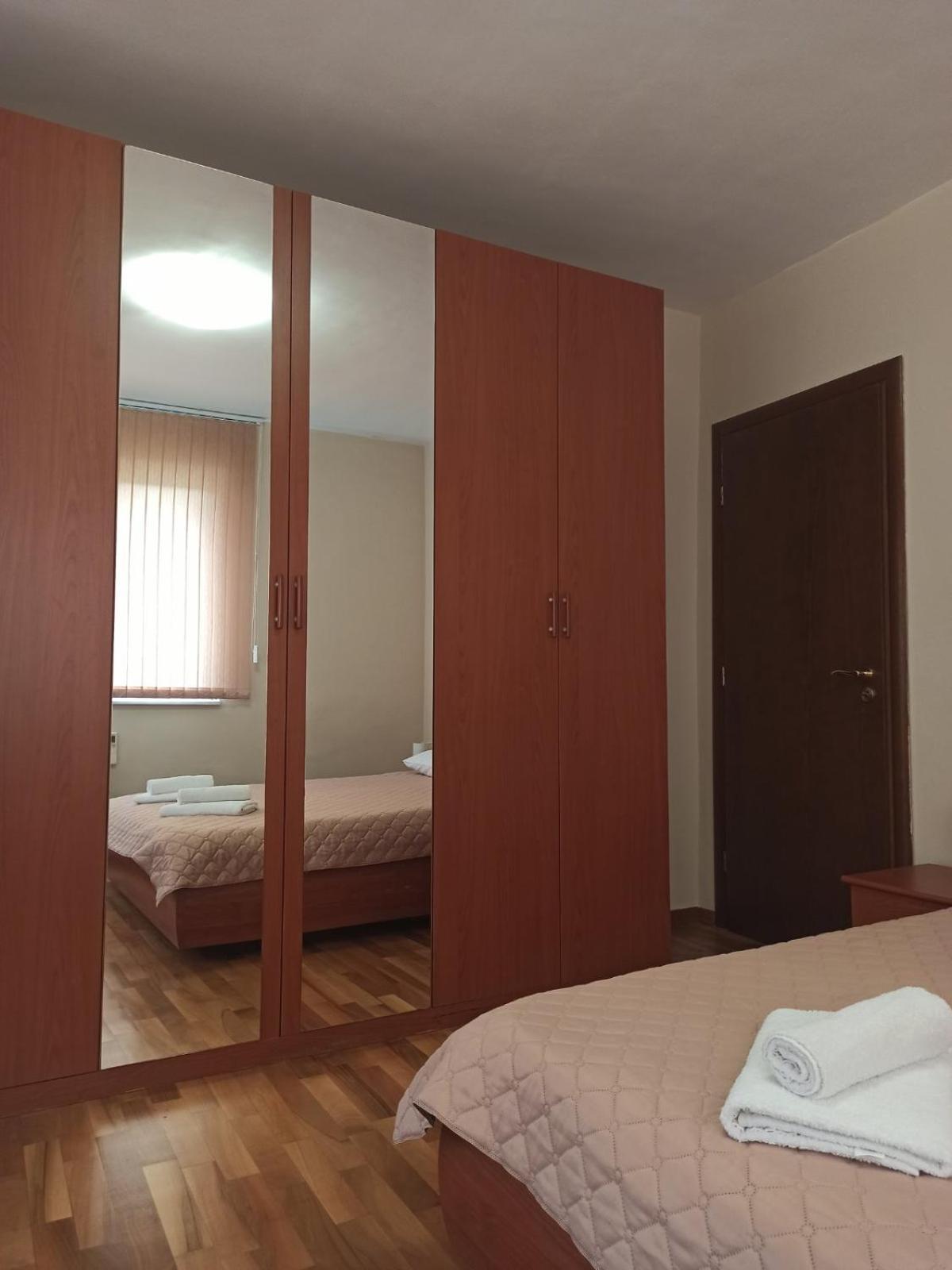 Statevi Guest Apartment Velingrado Exterior foto